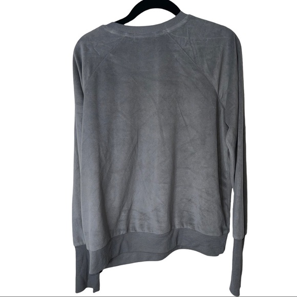 NWT P.J. SALVAGE Gray Velour Crewneck Sweatshirt Pajama Top Size Medium - Picture 3 of 7